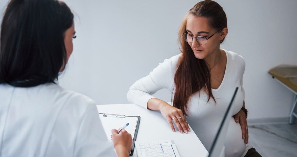 ¿Cómo asegurar un embarazo saludable? Controles prenatales para futuras madres de  Ecuador