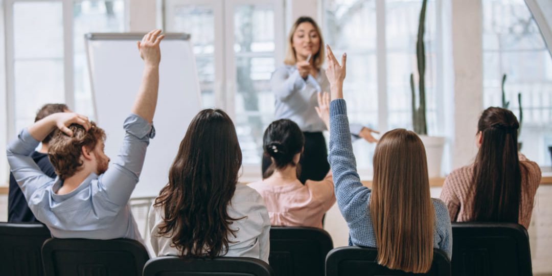 5 beneficios del alquiler de salas de conferencias para empresas pequeñas en Panamá