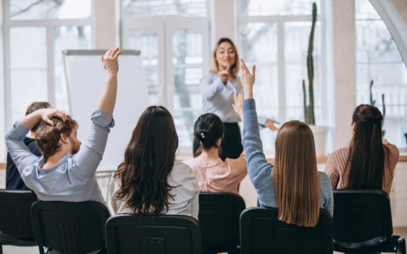 5 beneficios del alquiler de salas de conferencias para empresas pequeñas en Panamá