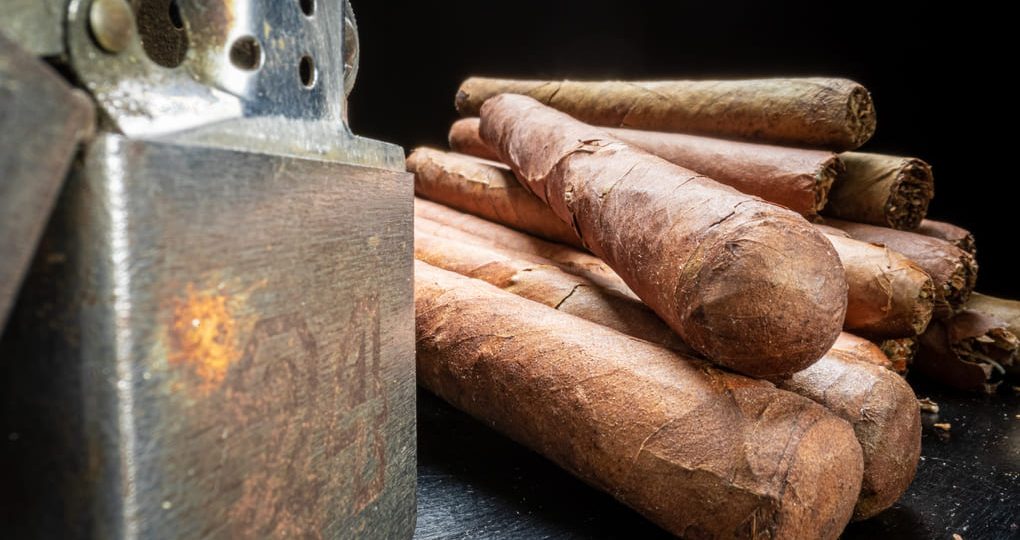 Disfruta el sabor incomparable de los cigarros Empatía: Esmeralda y Zafiro