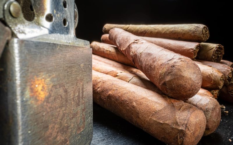 Disfruta el sabor incomparable de los cigarros Empatía: Esmeralda y Zafiro