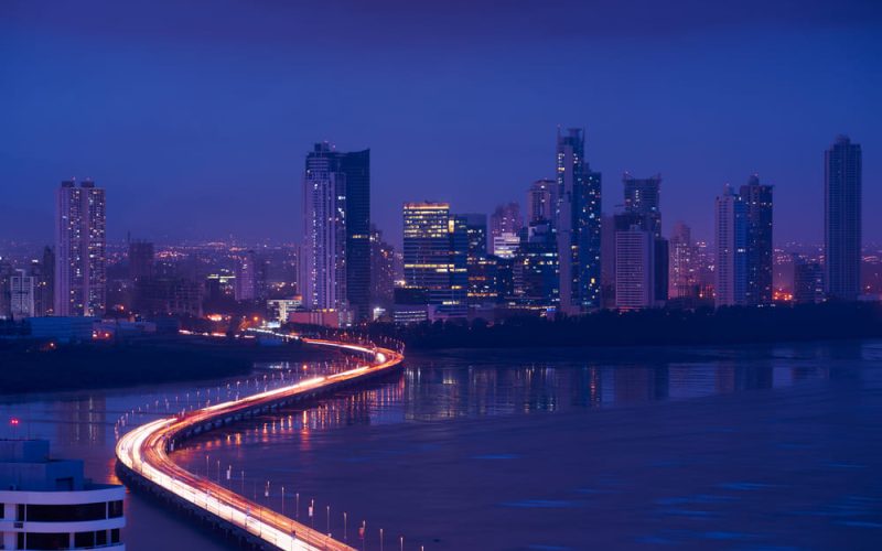 ¿Dónde renovar la placa vehicular en Panamá este año?